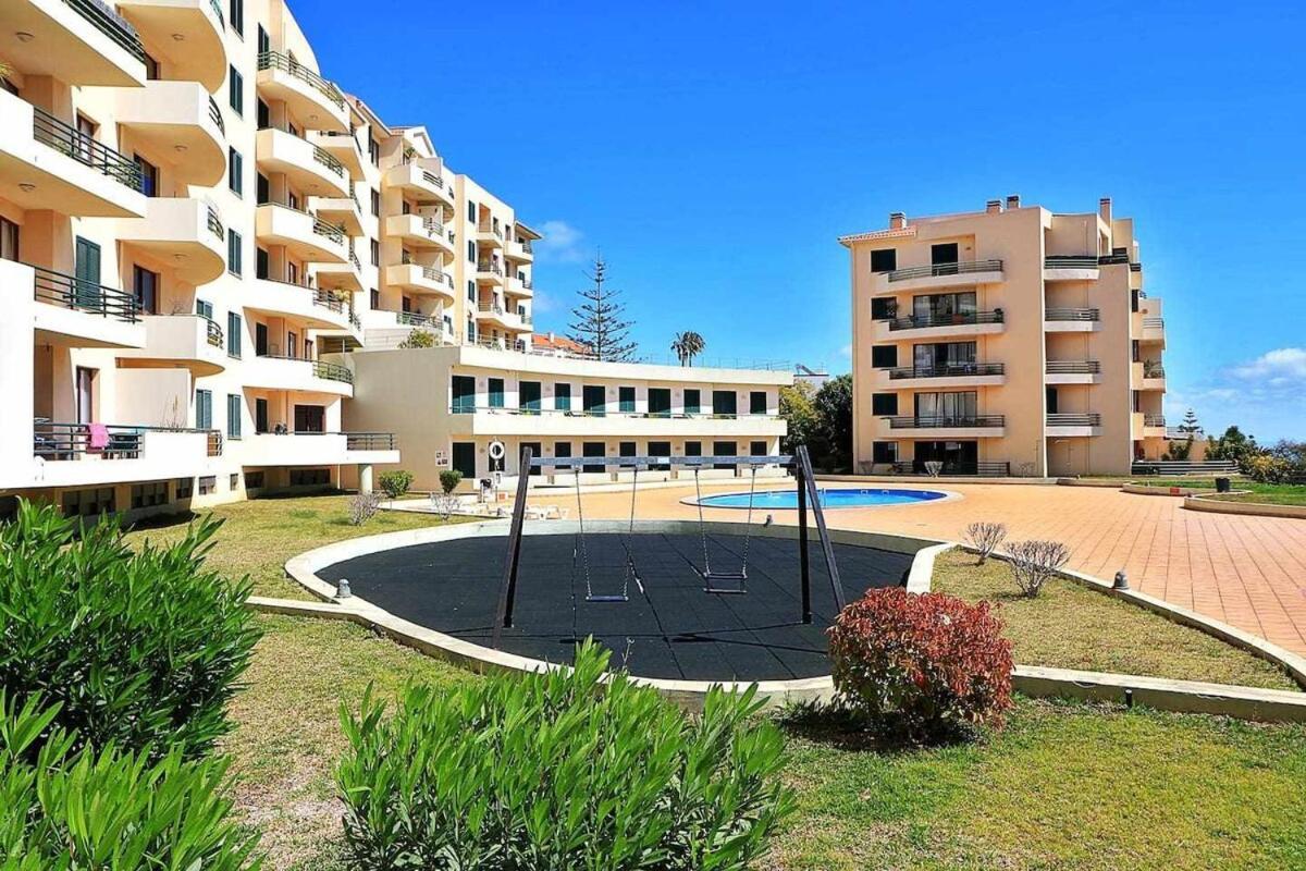 Pia'S Place - Apt With Sea View Canico  Bagian luar foto