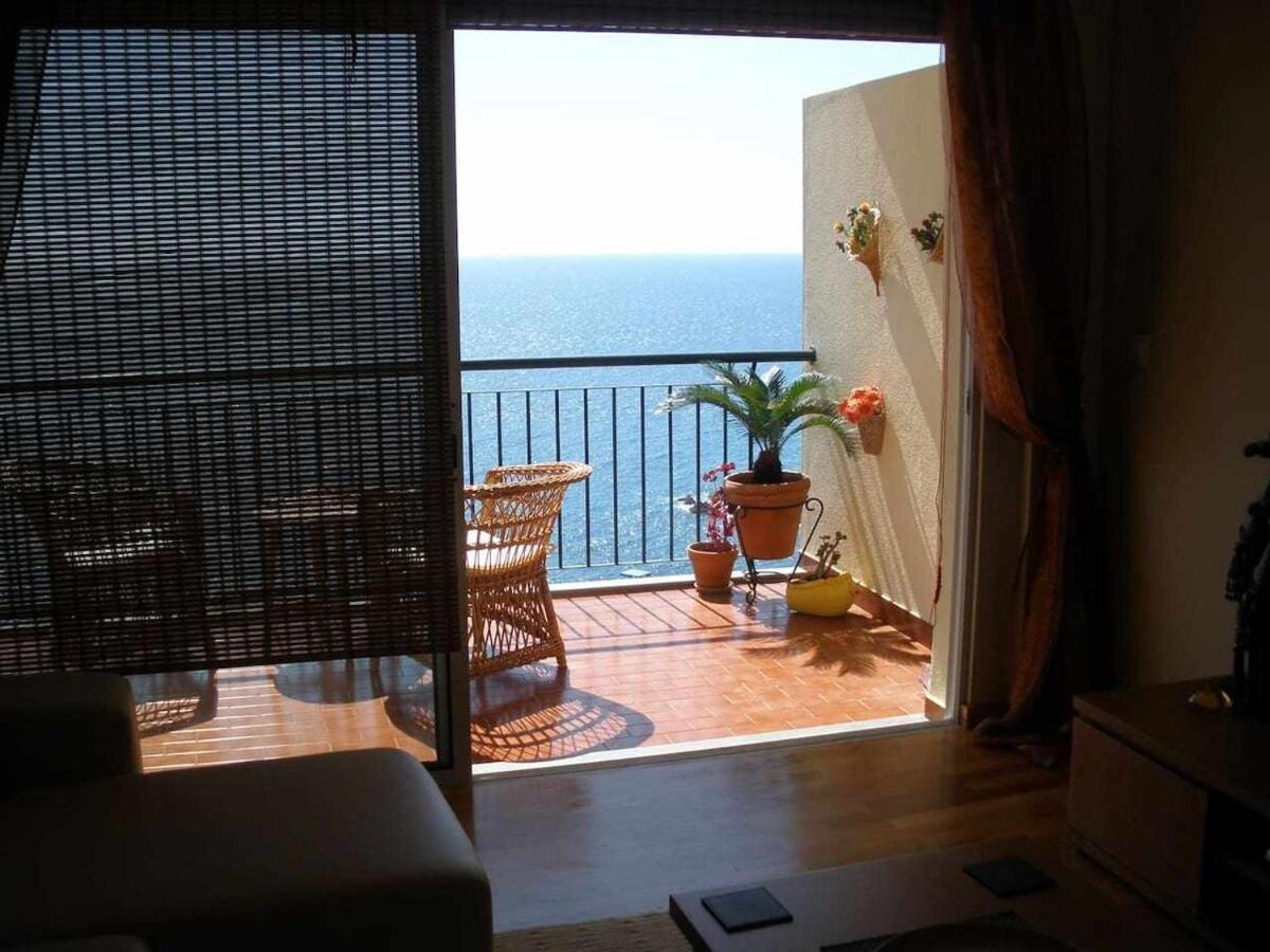Pia'S Place - Apt With Sea View Canico  Bagian luar foto